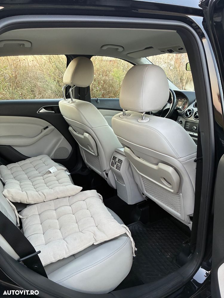 Mercedes-Benz B 180 - 15