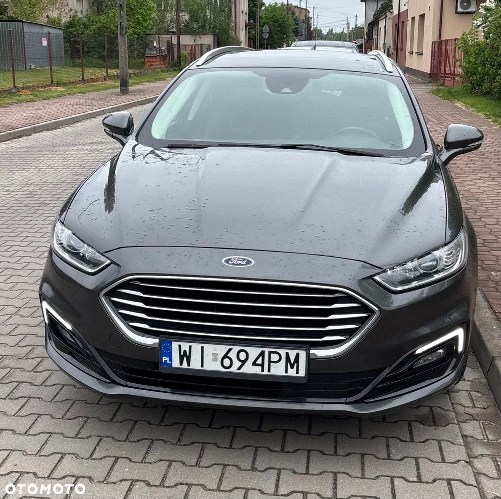 Ford Mondeo 2.0 Hybrid Titanium - 1