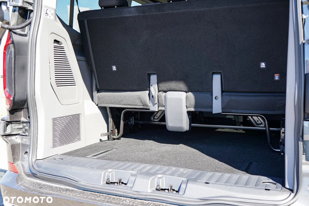 Volkswagen Caravelle - 18