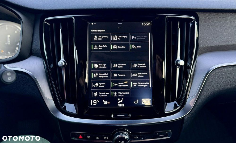 Volvo V60 D4 Geartronic Momentum Pro - 21