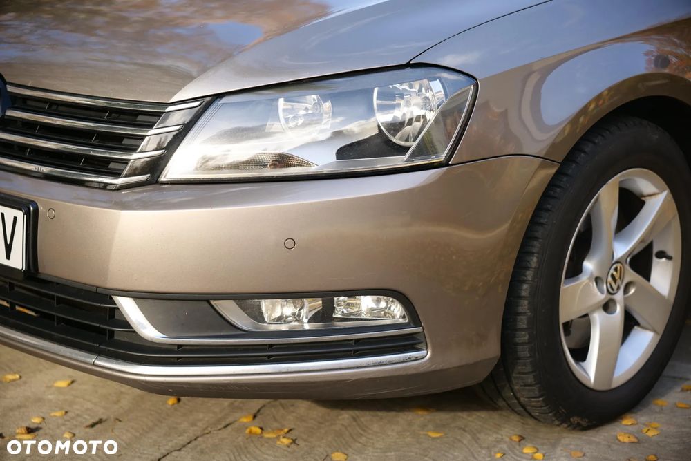 Volkswagen Passat 2.0 TDI BlueMotion Technology Comfortline - 18