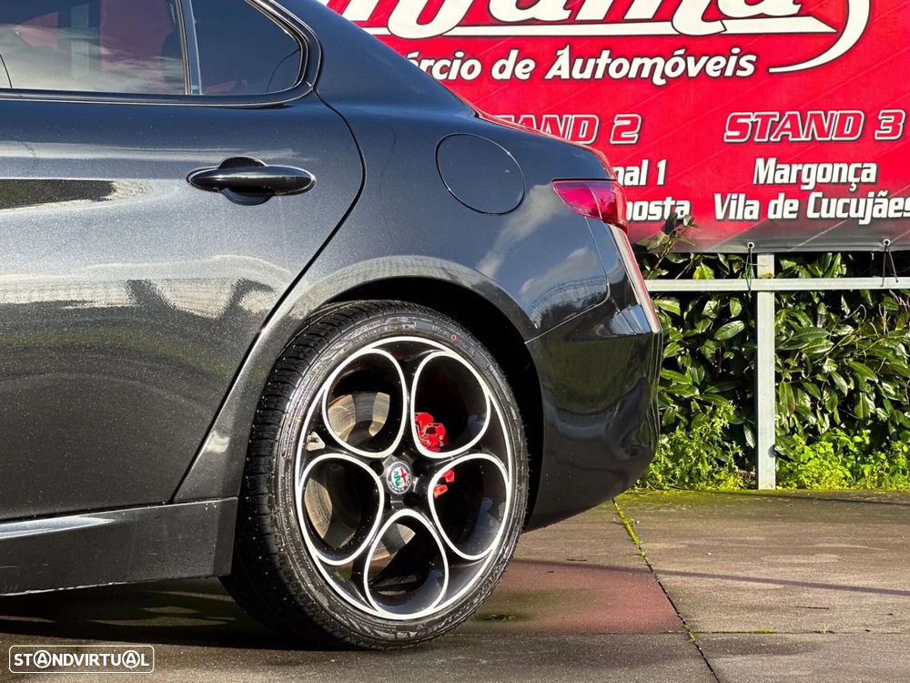 Alfa Romeo Giulia 2.2 D Sprint AT8 - 11