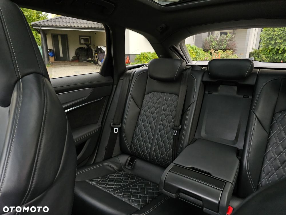 Audi S6 Avant - 18