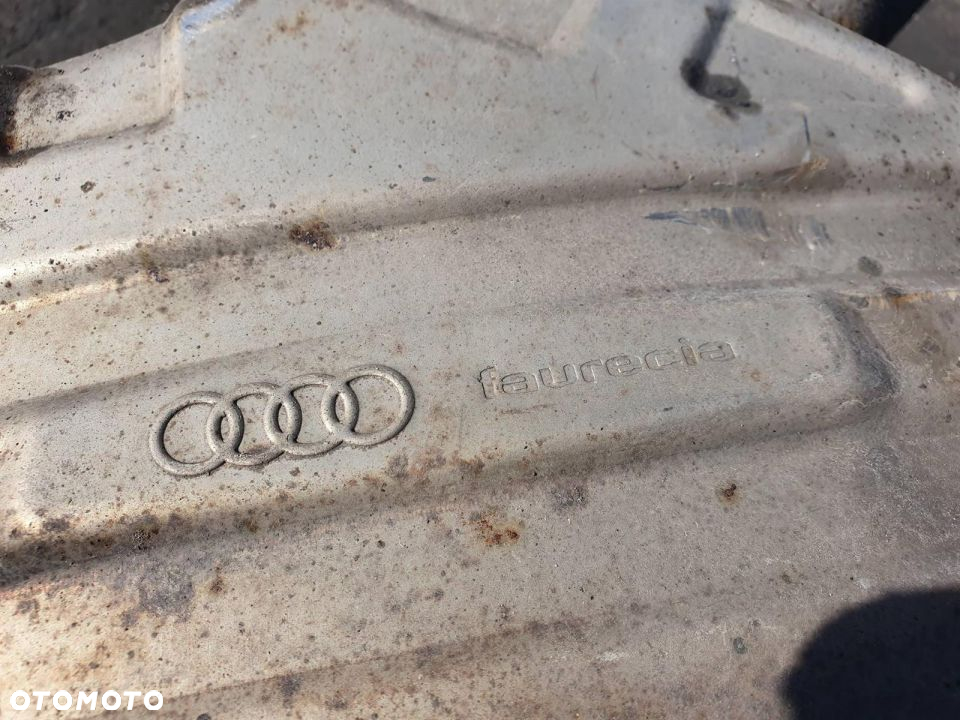 WYDECH KOMPLETNY AUDI S8 D4 - 4
