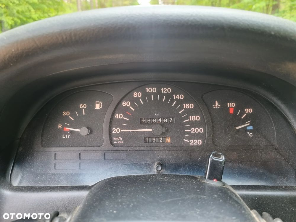 Opel Vectra 1.6 GL - 14