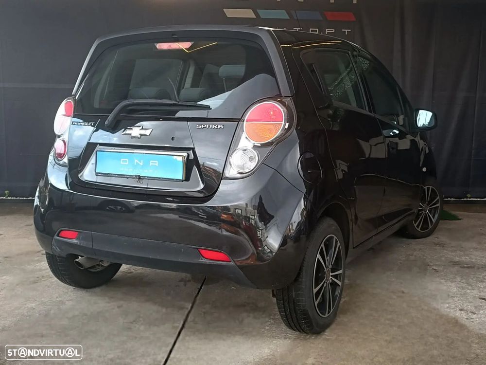 Chevrolet Spark 1.0 L Bi-Fuel - 3