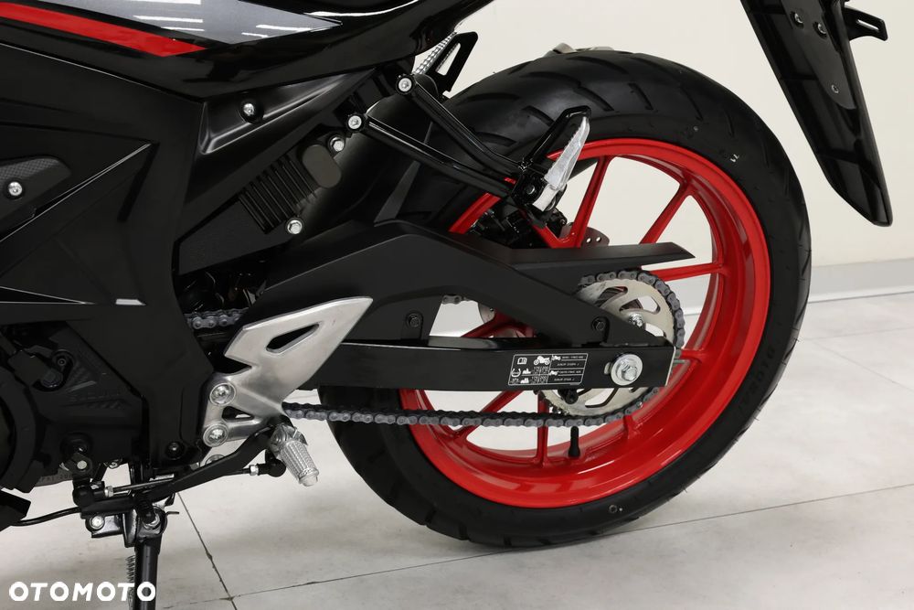 Suzuki GSX - 39