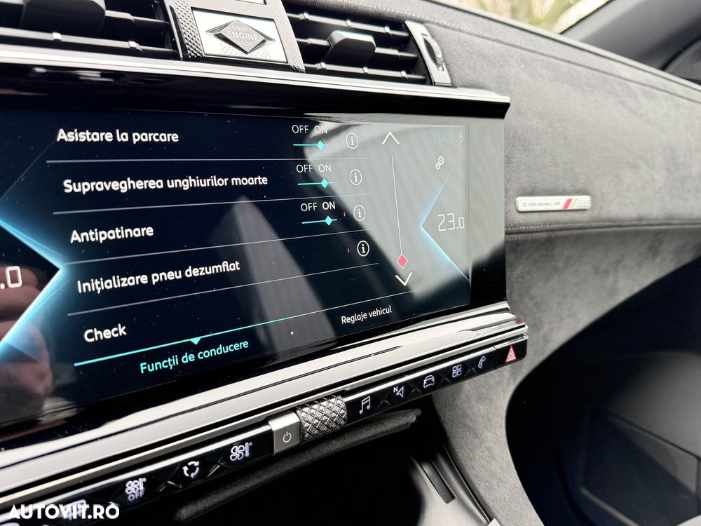 DS Automobiles DS 7 Crossback 1.6 PHeV AWD 300 EAT8 PERFORMANCE LINE + - 16