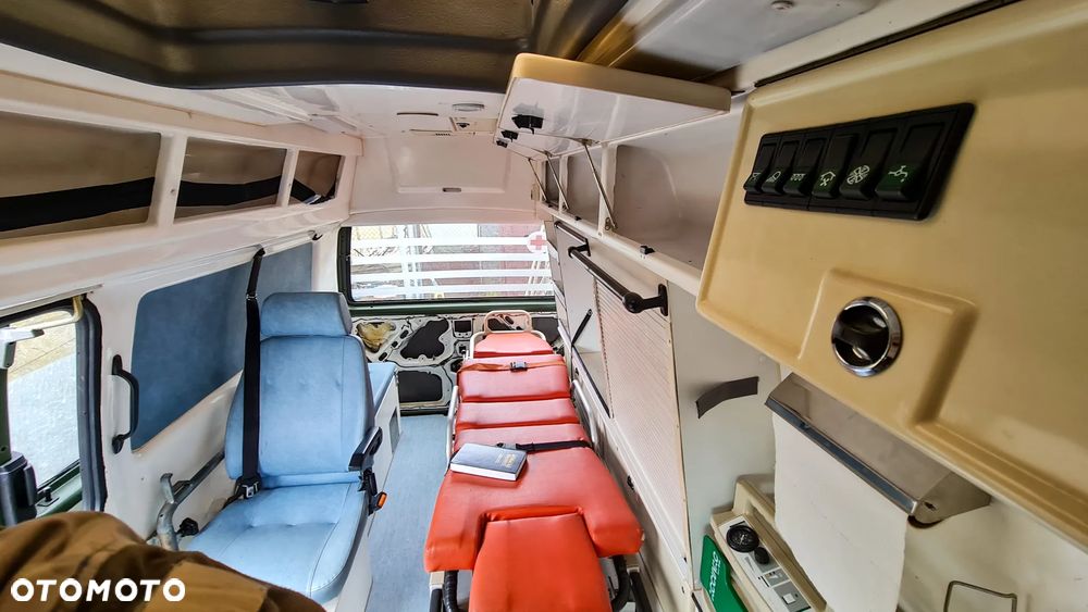 Volkswagen Transporter - 24