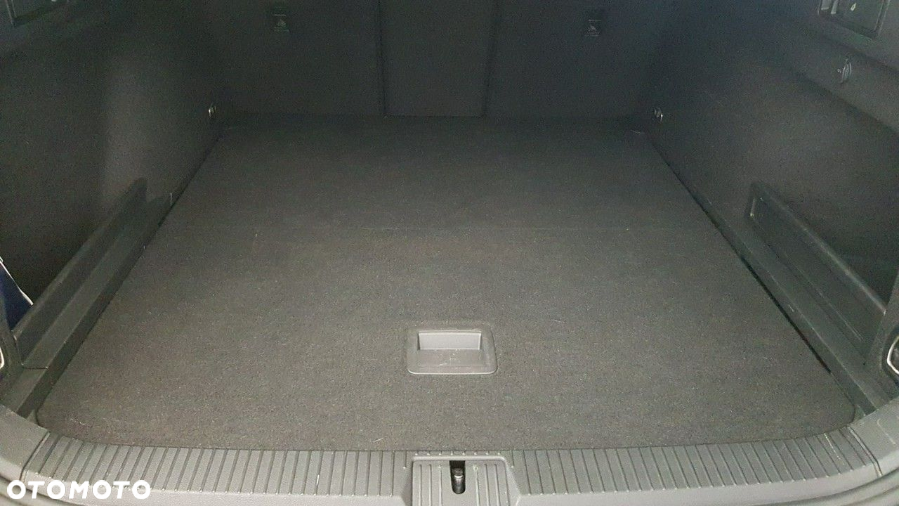 Volkswagen Passat - 21