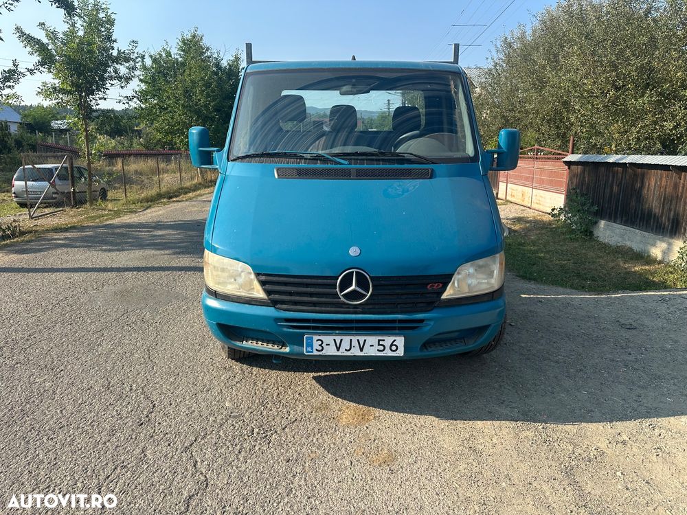 Mercedes-Benz Sprinter - 11