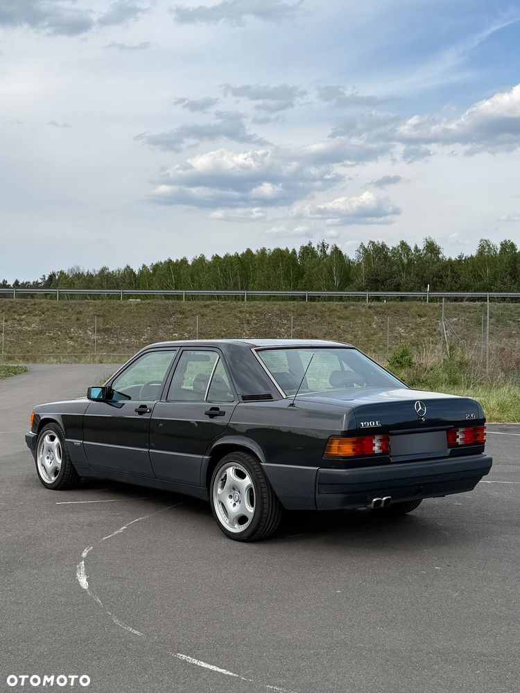 Mercedes-Benz W201 (190) - 7