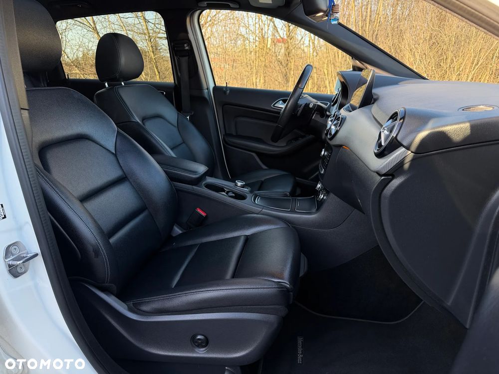 Mercedes-Benz Klasa B 250 4-Matic Style - 11