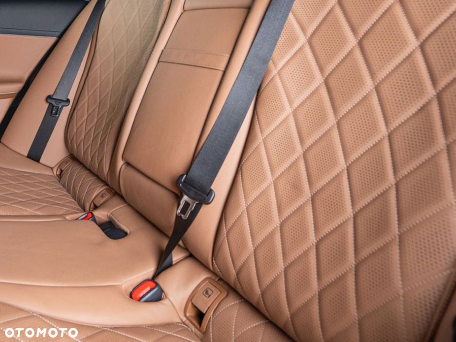 Mercedes-Benz Klasa E 450 mHEV 4-Matic AMG 9G-Tronic - 12