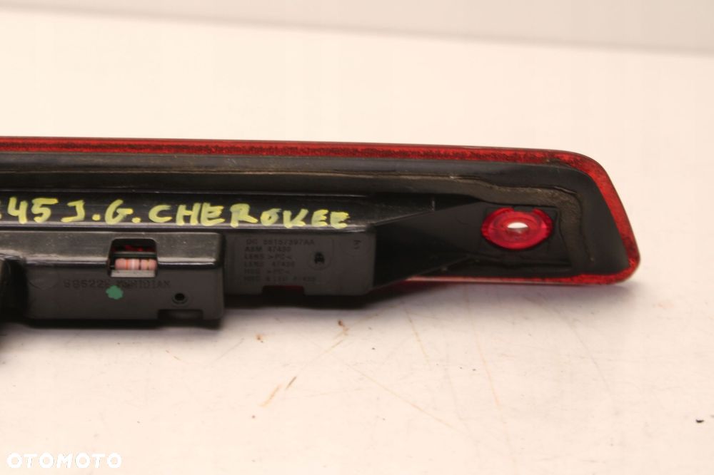 JEEP CHEROKEE III WK 04R- LAMPA TRZECIE ŚWIATŁO STOP STOPU - 8