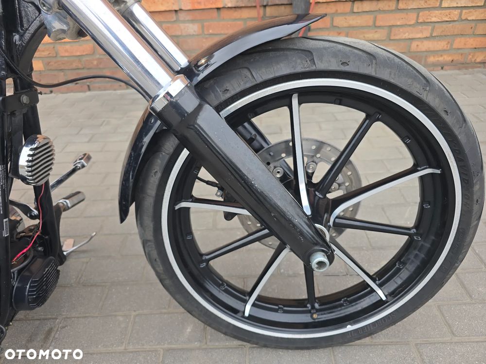 Harley-Davidson FXSB Breakout - 7