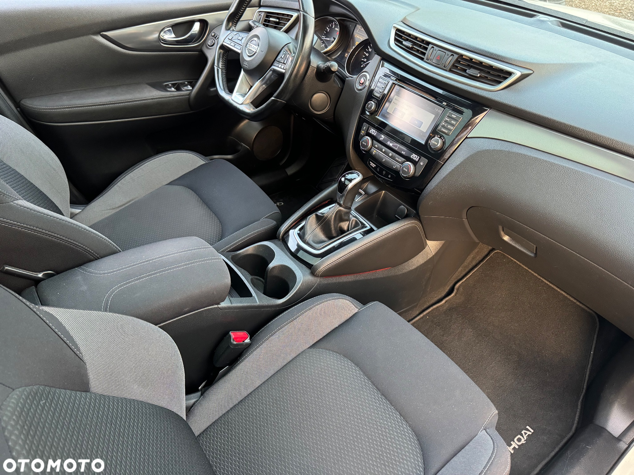 Nissan Qashqai 1.2 DIG-T Xtronic N-Connecta - 13