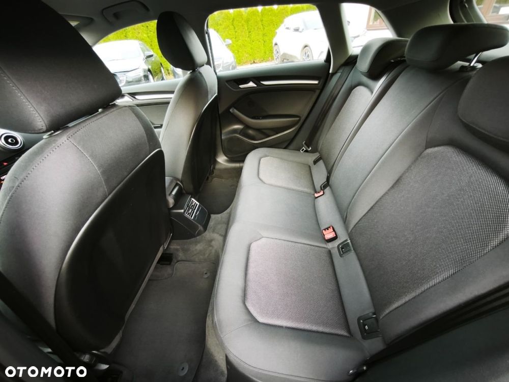 Audi A3 Sportback - 15