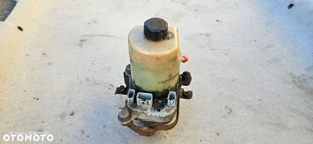 Pompa wspomagania Ford Focus Mk2 2,0 16V 2006r 4M513K514AD - 4