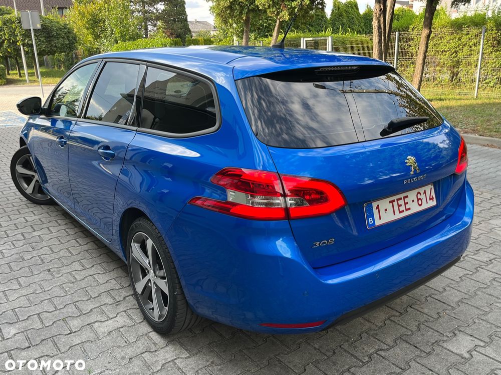 Peugeot 308 BlueHDi 130 EAT8 Business - 4