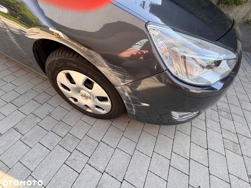 Opel Astra 1.6 - 9