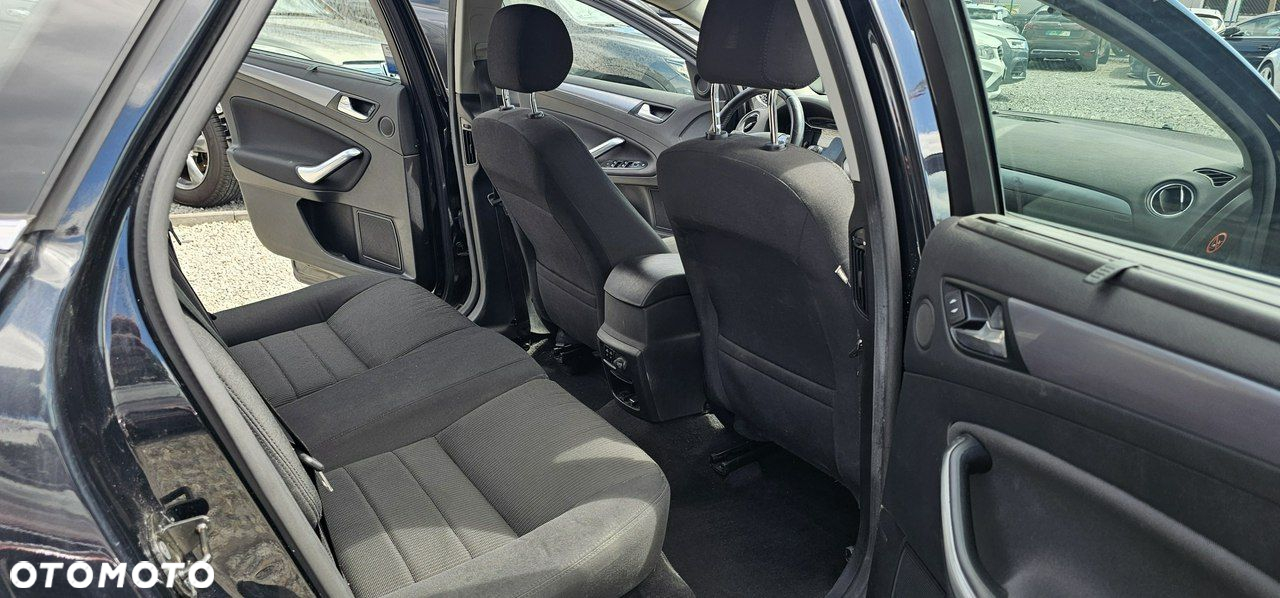 Ford Mondeo - 19