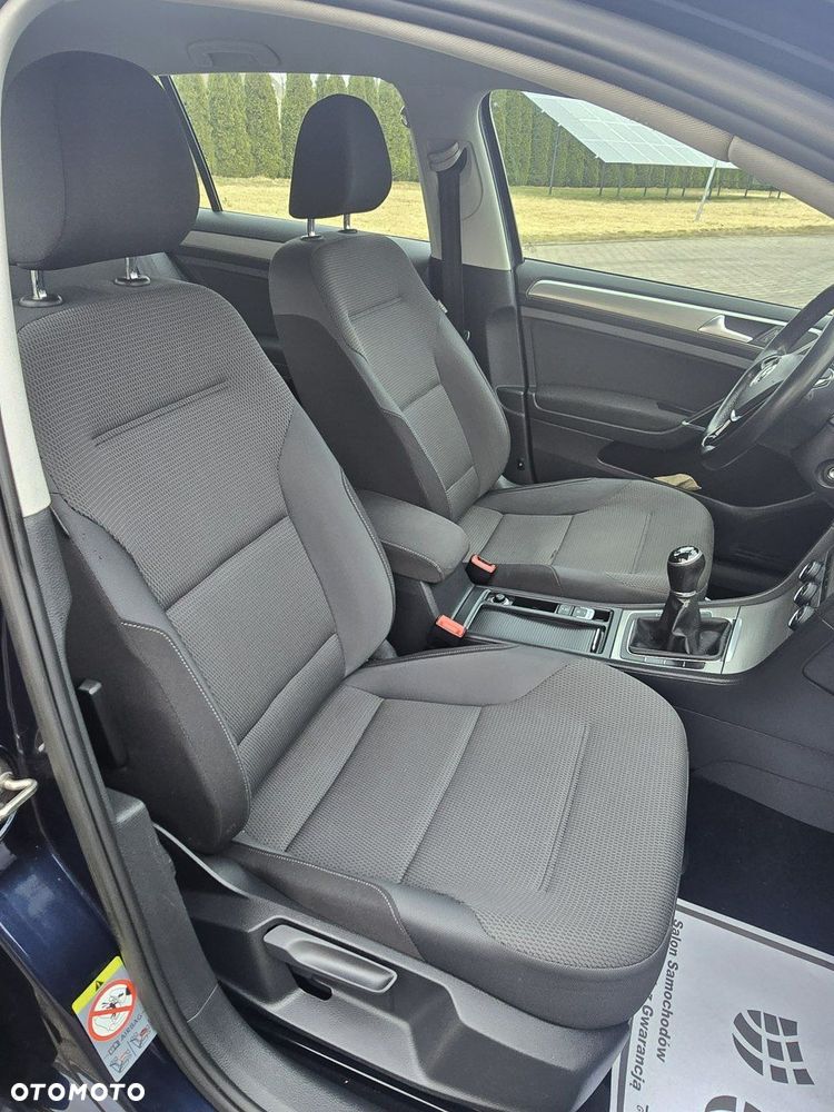 Volkswagen Golf - 26
