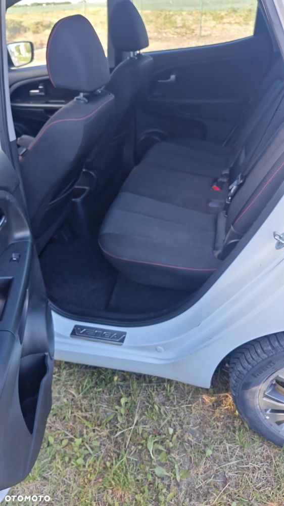 Kia Venga 1.6 XL - 8