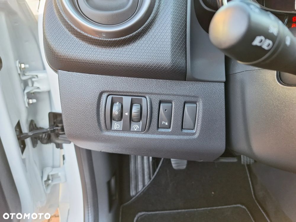 Renault Clio 1.2 16V 75 LIMITED - 17