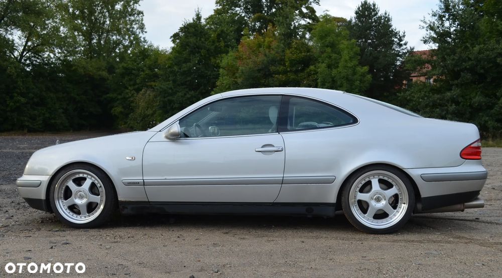 Mercedes-Benz CLK - 4