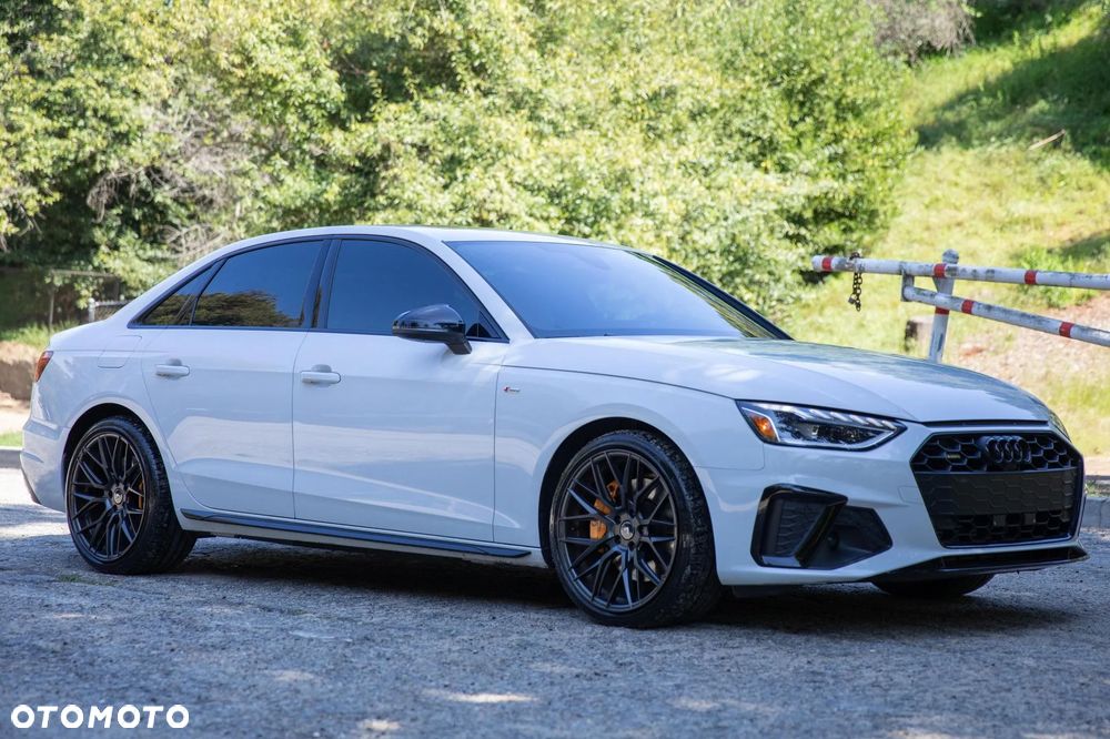 Audi A4 Limousine 45 TFSI quattro S tronic S line - 4