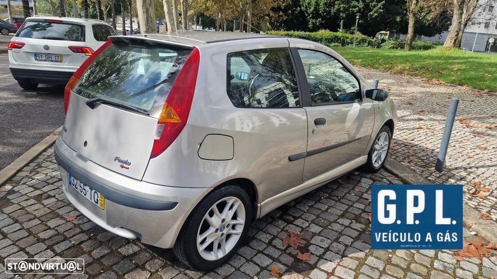 Fiat Punto ver-1-2-16v-80-sport - 3