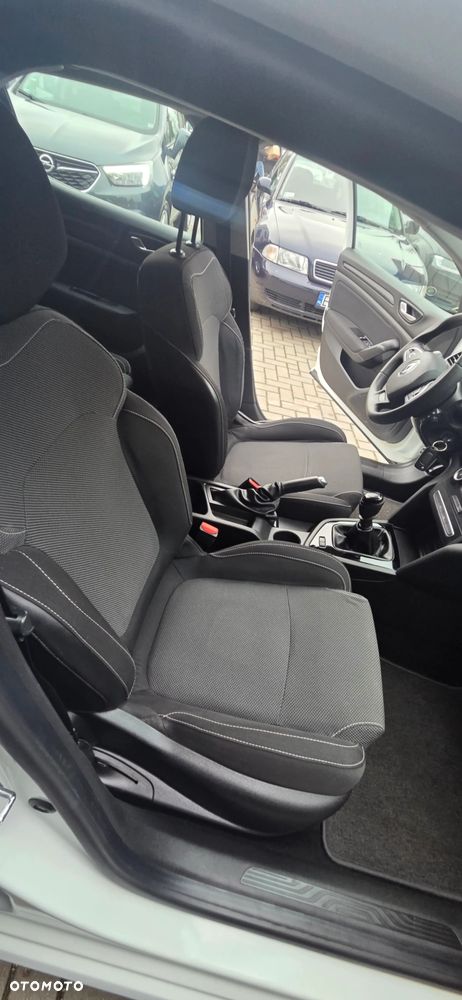 Renault Megane ENERGY TCe 100 LIFE - 30