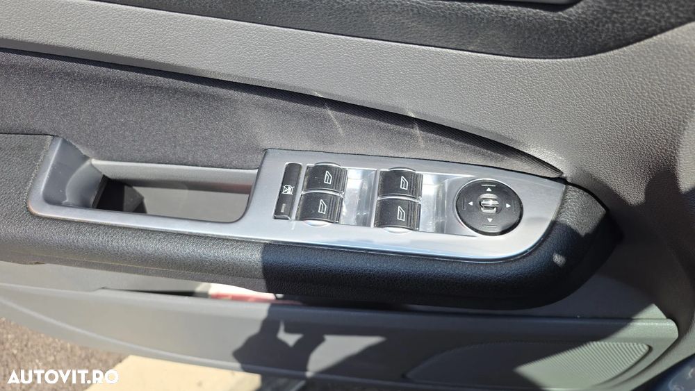 Ford Focus 1.6 TDCi Titanium - 8