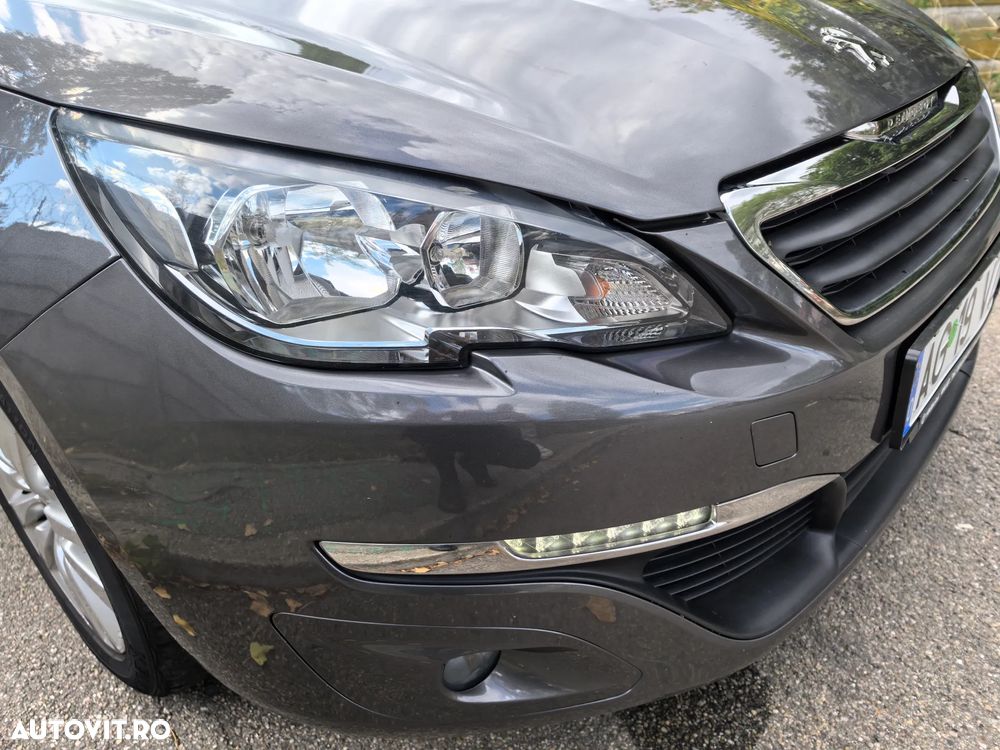Peugeot 308 1.2 L PureTech Turbo Allure - 15