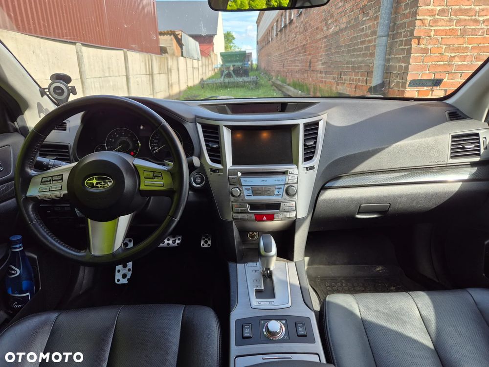 Subaru Legacy 2.5i GT - 9