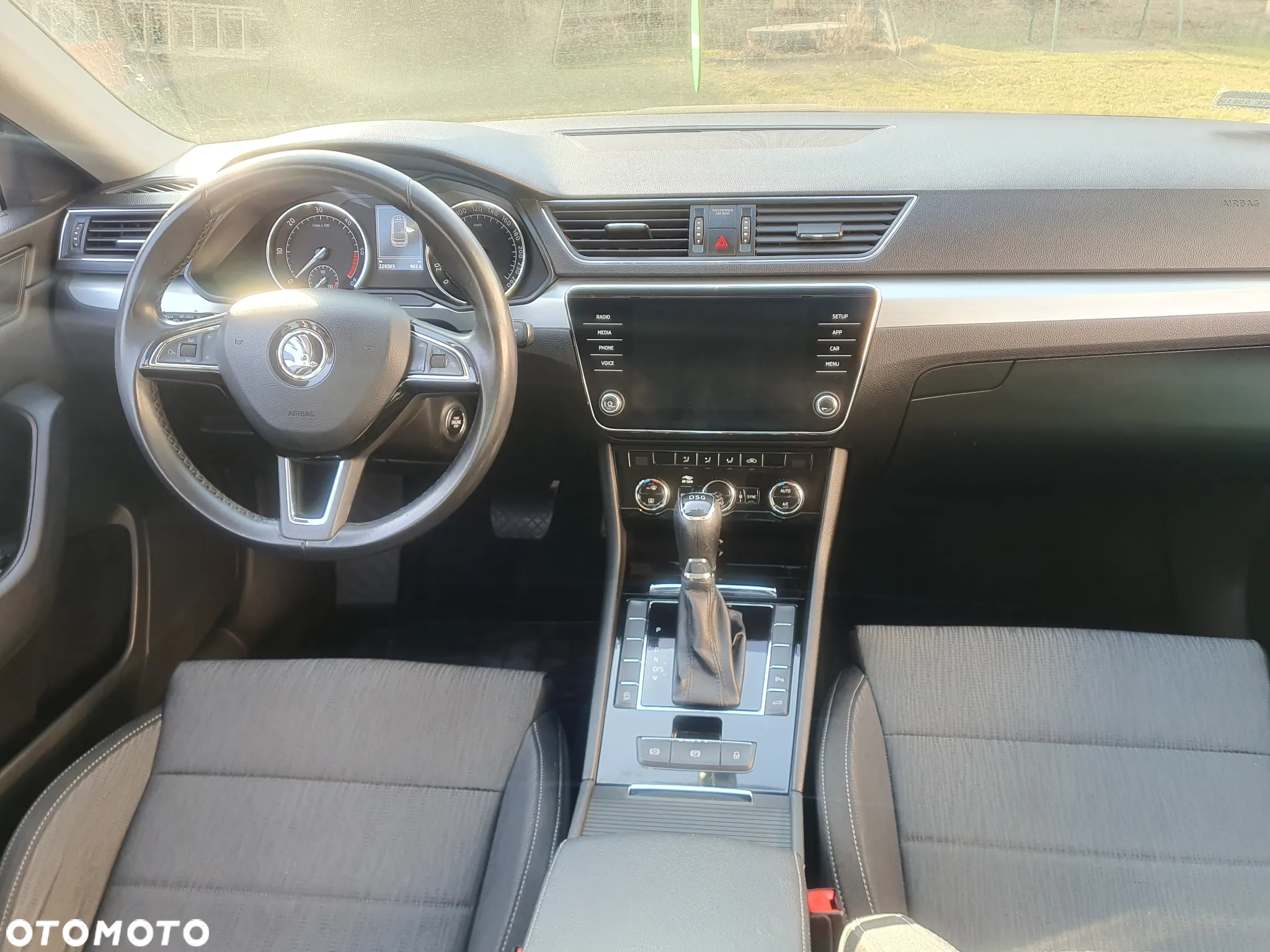 Skoda Superb 2.0 TDI Ambition DSG7 - 8