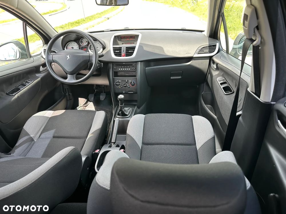 Peugeot 207 75 Urban Move - 20