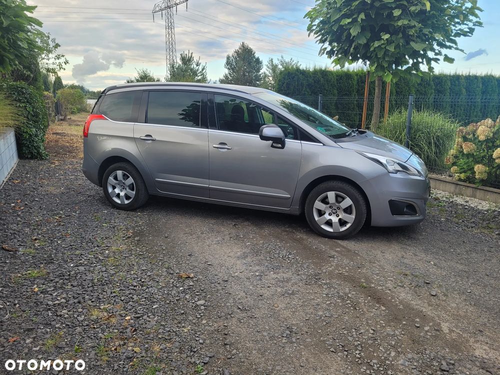 Peugeot 5008 2.0 BlueHDI Allure S&S - 5