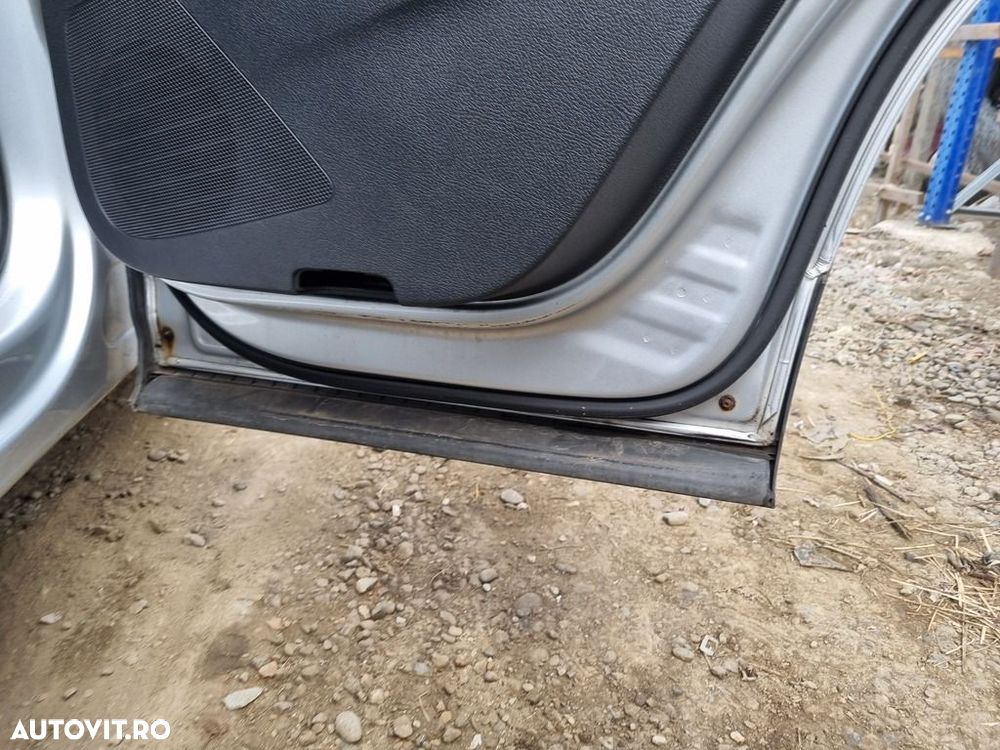 Usa Dreapta Spate Volkswagen Tiguan 5N 2007 - 2011 SUV 4 Usi SILVER (1481) - 3