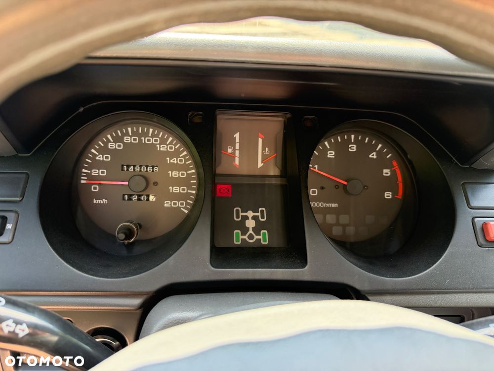 Mitsubishi Pajero 2.5 TD Classic - 19
