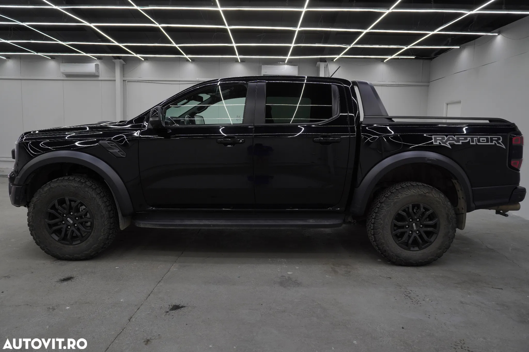 Ford Ranger Pick-Up 3.0 EcoBoost 288 CP 4x4 Cabina Dubla Raptor Aut. - 3