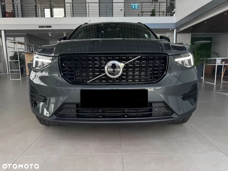Volvo XC 40 B3 Plus Dark - 6