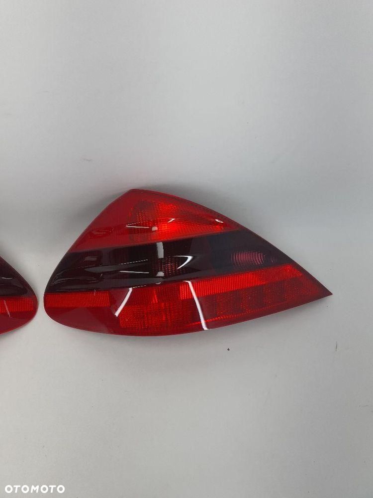LAMPA TYŁ ORYGINAŁ HELLA MERCEDES SL R230 A2308200164 A2308200264 - 6