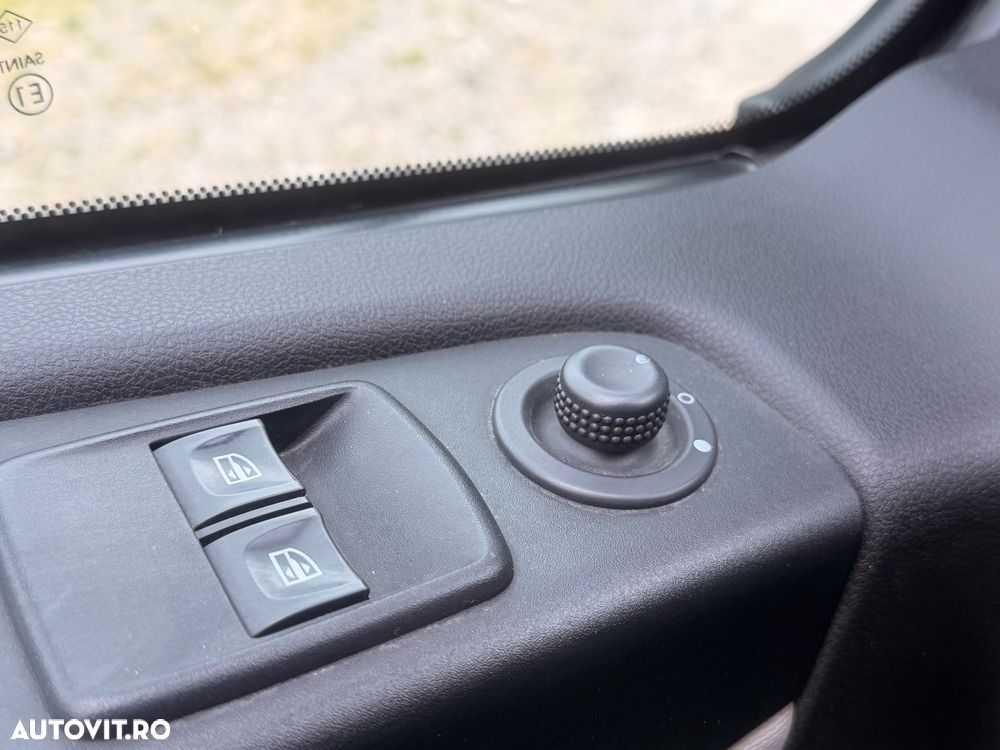 Renault Trafic Combi L2H1 8+1 Authentique - 10