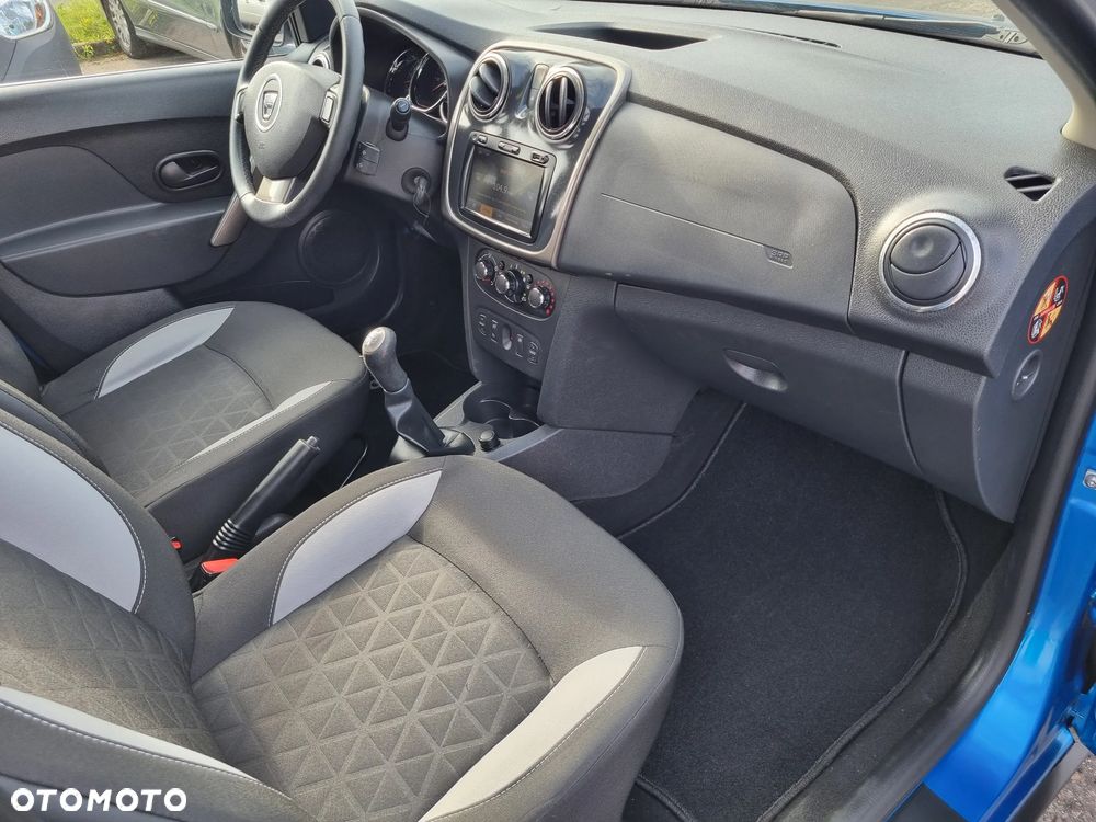Dacia Sandero Stepway TCe 90 Prestige - 24