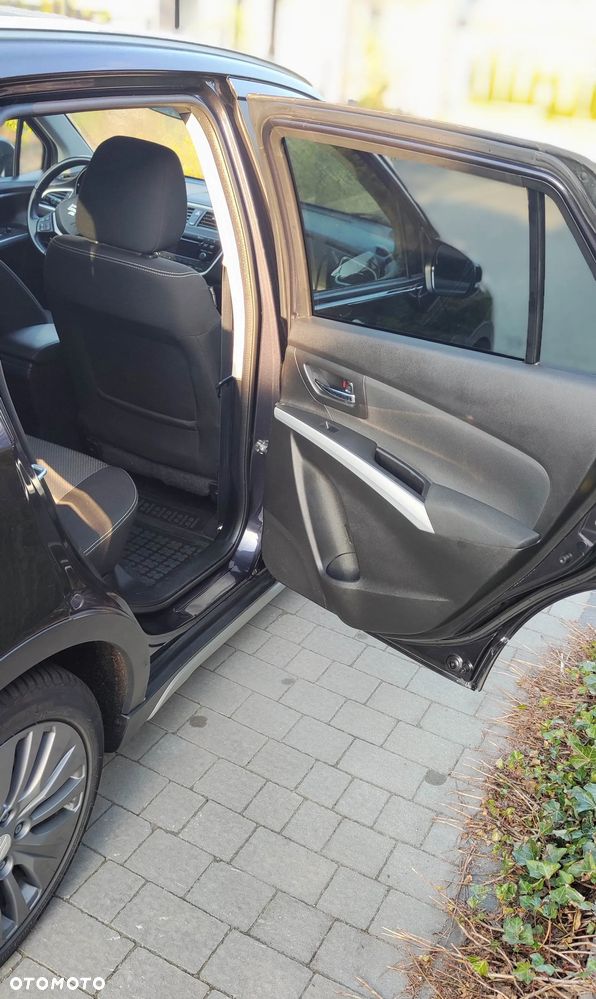 Suzuki SX4 1.6 Comfort Plus - 34