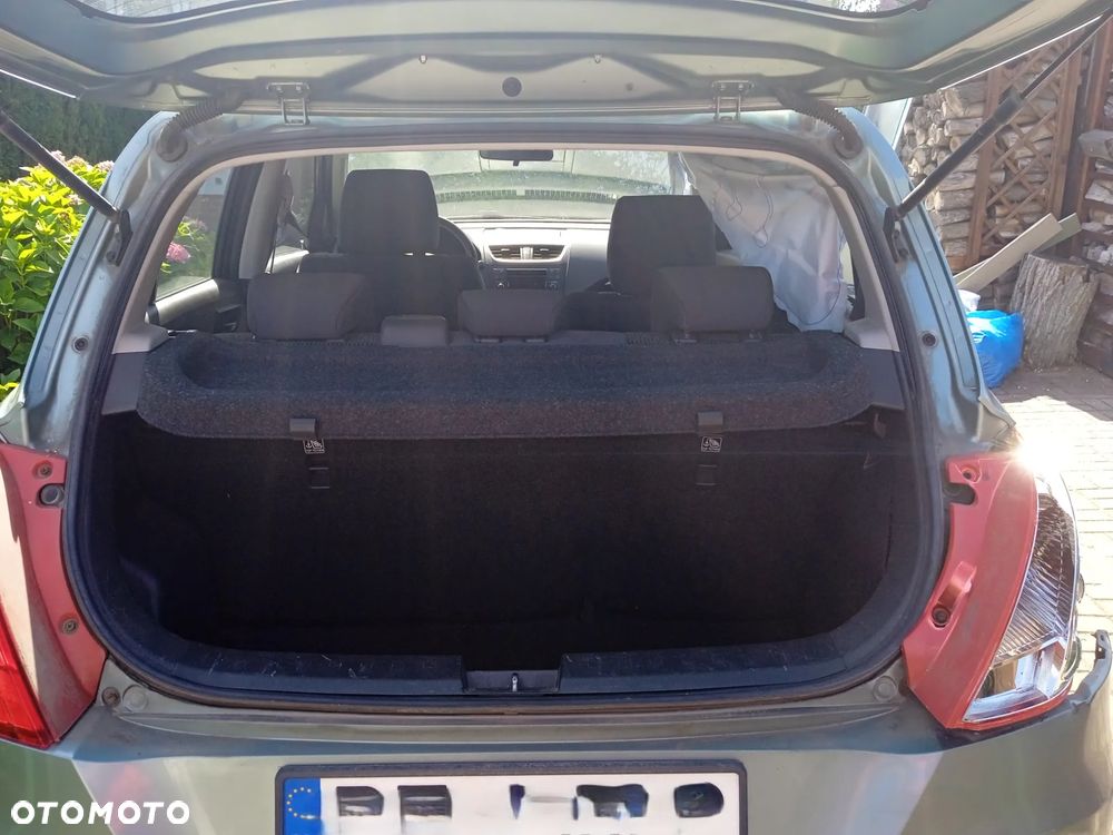 Suzuki Swift 1.2 Club - 10