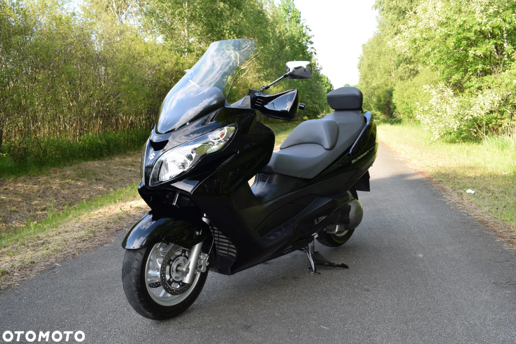 Suzuki Burgman - 10