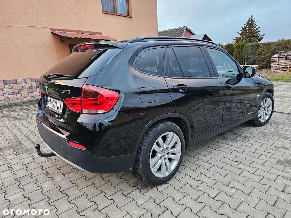 BMW X1 xDrive18d xLine - 10